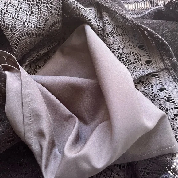 Laundry By Shelli Segal Whimsigoth Paisley Floral Fairygoth Velvet Lace Sz M Top - Picture 12 of 12